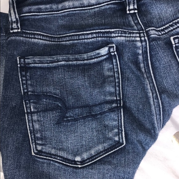 Medium Wash, American Eagle high rise Jeggings !! - Picture 3 of 3
